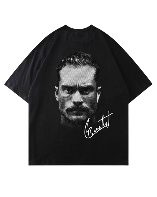 Chris Bumstead | Oversized shirt